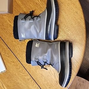 Boys Sorel winter boots